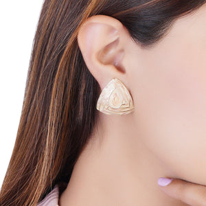 Triangle enamel studs