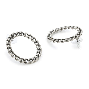 Round Studs