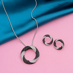 Estele -Swirl Dawn And Dusk Crystal Pendant Set