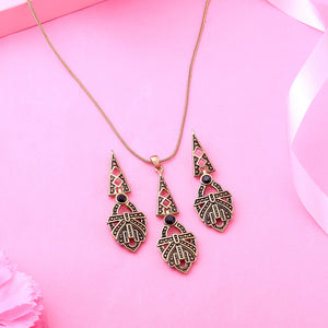 Estele 24 Kt Gold Plated Eiffel Chain Necklaces  for women