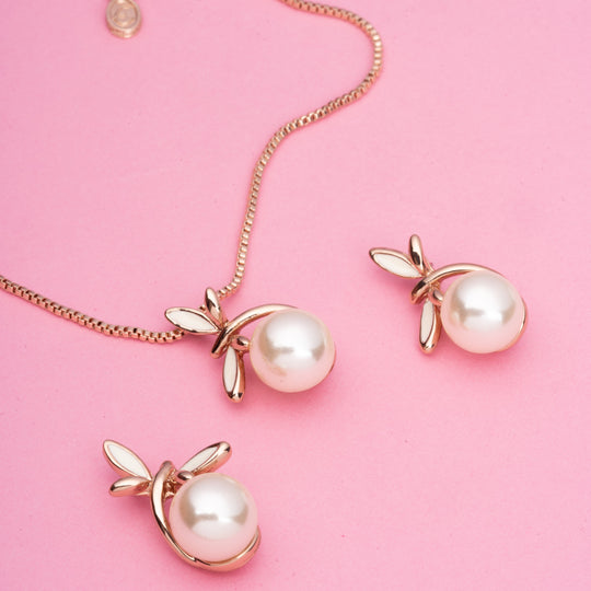 Estele - Delicate Pearl and Enamel Rosegold Pendent Set