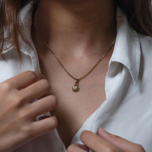 Modern Gold plated Atlantic bay shell Necklace