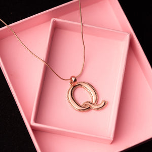 Estele - Charm "Q" Rosegold plated Pendant